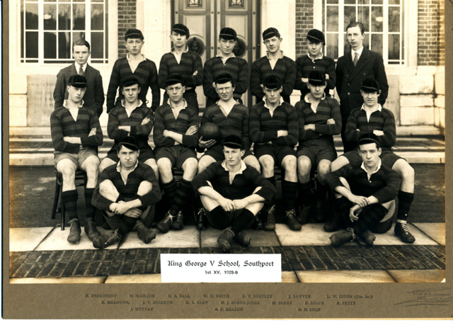 1928 to 1929 Rugby 1st XV.jpg