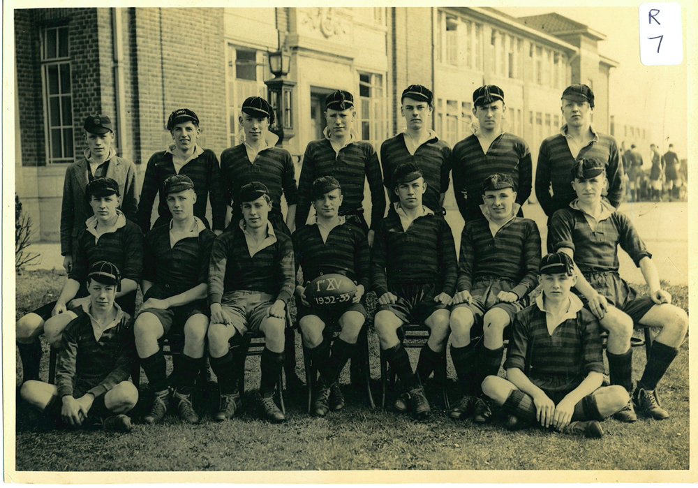 1st XV 1932 to 1933 no names.jpg