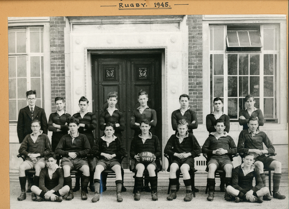 1st XV 1944 to 1945e.jpg