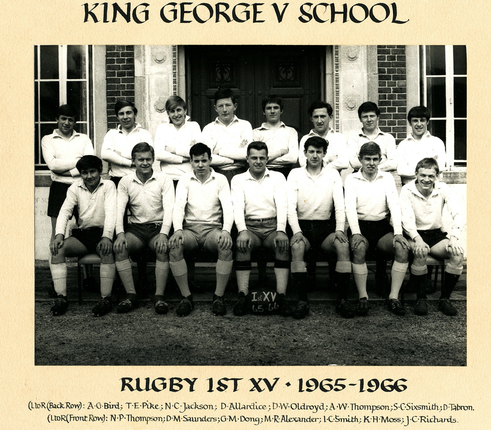 1st XV 1965--1966.jpg